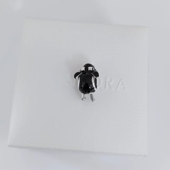 Pandora Skiing Penguin Charm S925 Silver with box - Picture 2 of 7